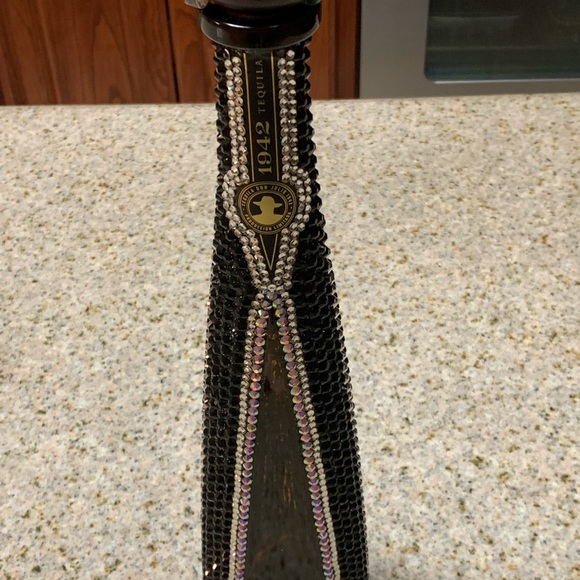 Rare Bejeweled Empty Bottle Tequila Añejo Don Julio 1942 Produccion Limitada - Picture 9 of 9